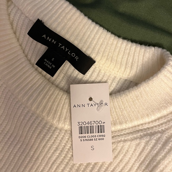 ANN TAYLOR puff sleeve sweater size small NWT - Picture 3 of 6